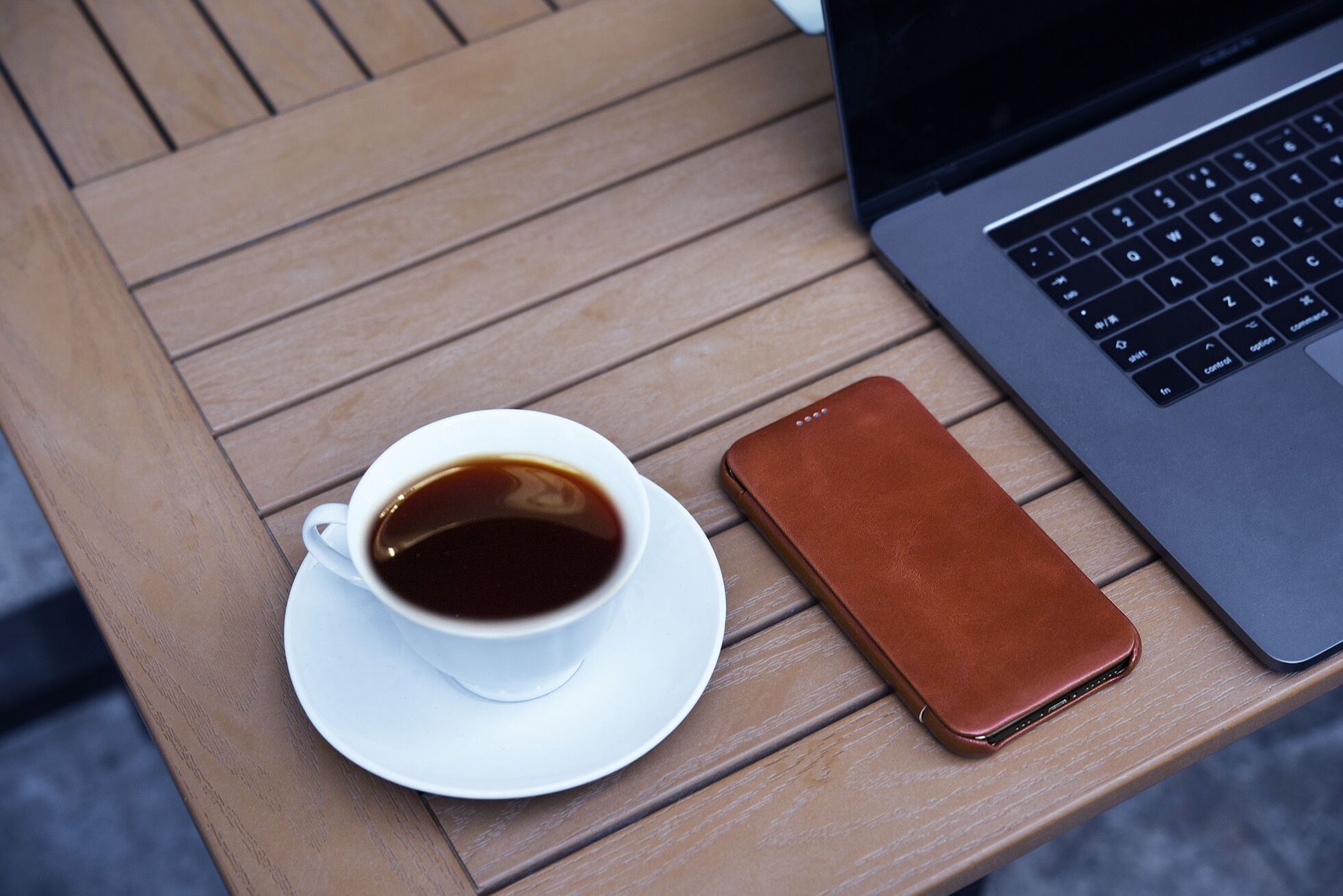 Icarer bőr flip cover borító - iPhone 11 Pro Max - kakaóbarna