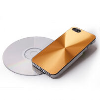 Műanyag fedél CD felülettel iPhone 5 / 5S / SE (2016) készülékre - arany