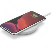 Belkin Boost Charge 15W kerek vezeték nélküli töltőállomás - adapterrel mert iPhone - fehér