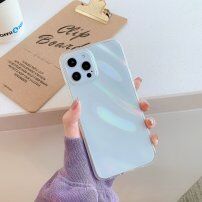 Ütésálló védőtok holografikus hatással - iPhone 12 Pro Max - fehér