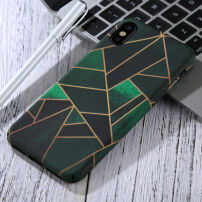 Tok Apple iPhone XS / iPhone X sötétben világító - zöld geometriai minta