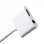 Redukció lightning és jack 3.5 konektorral töltéshez és zenehallgatáshoz egyszerre mert iPhone - fehér