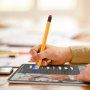 AhaStyle szilikon ceruza radírral stílusú tok - Apple Pencil 1. generáció - szürke