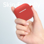 Szilikon tok karabinerrel és elvesztés elleni pánttal AirPods 4 / 5 - szürke
