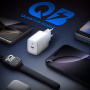 Spigen Essential gyorstöltő adapter USB-C porttal - 20W - fehér