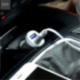 HOCO autós töltő kettőUSB porttal + lightningcsatlakozóval Apple iPhone / iPad / iPod-re - fehér
